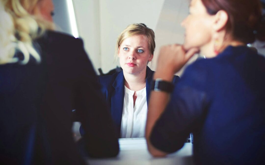 Conflits au travail : faut-il vraiment les éviter ou apprendre à les gérer ?